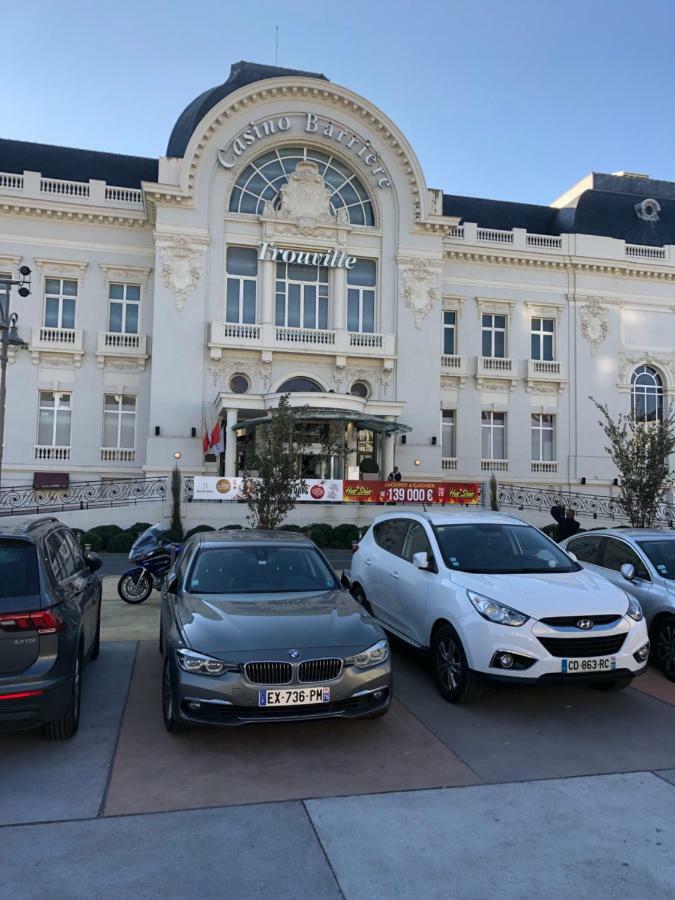 L'étoile de Trouville Exterior foto